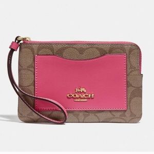 NEW LOWER PRICE Coach Sig. Tan Wristlet Zip Wallet